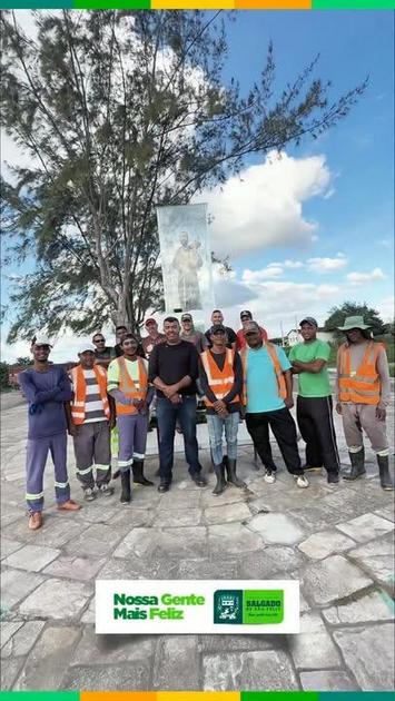 Prefeitura de Salgado de São Félix entrega EPIs aos profissionais da coleta de lixo