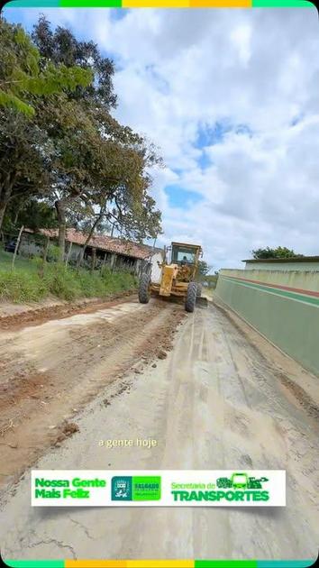 Prefeitura de Salgado de São Félix realiza manutenção de estradas rurais no Distrito de Feira Nova e adjacências